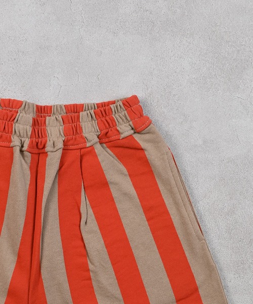 MARKEY'S(マーキーズ)の「ミニ裏毛ストライプワイドタックハーフパンツ(その他パンツ・キッズ・ブラック/イエロー/パープル/レッド・80/90/100/110/120/130/140/150)」の6枚目の写真
