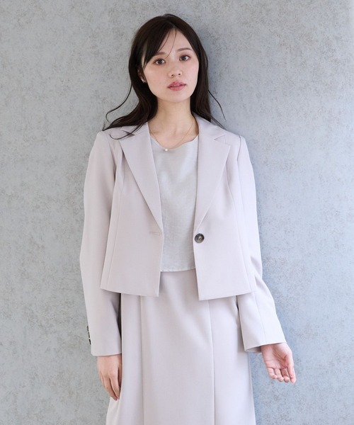 Andemiu(アンデミュウ)の「クロップドジャケット325734(テーラードジャケット・レディース・ブラック/グレイッシュベージュ/モカ・FREE)」の6枚目の写真