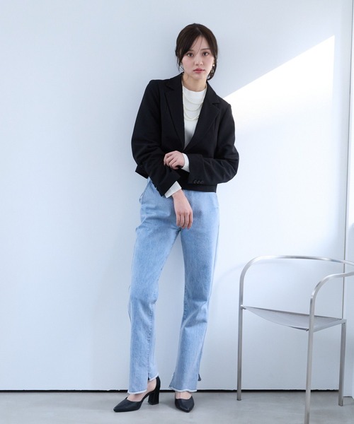 Andemiu(アンデミュウ)の「クロップドジャケット325734(テーラードジャケット・レディース・ブラック/グレイッシュベージュ/モカ・FREE)」の5枚目の写真