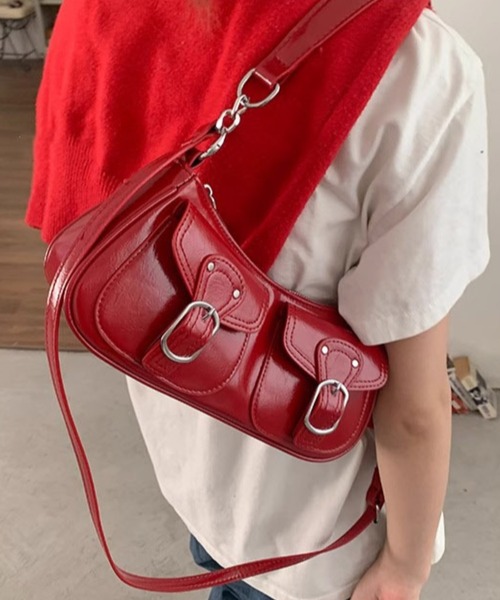 Vipoa(ヴィポア)の「out pocket bag(ショルダーバッグ・レディース・シルバー/ブラック/レッド/ブラウン/ホワイト・FREE)」の4枚目の写真