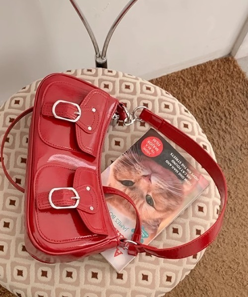 Vipoa(ヴィポア)の「out pocket bag(ショルダーバッグ・レディース・シルバー/ブラック/レッド/ブラウン/ホワイト・FREE)」の7枚目の写真