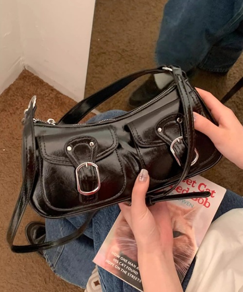 Vipoa(ヴィポア)の「out pocket bag(ショルダーバッグ・レディース・シルバー/ブラック/レッド/ブラウン/ホワイト・FREE)」の15枚目の写真