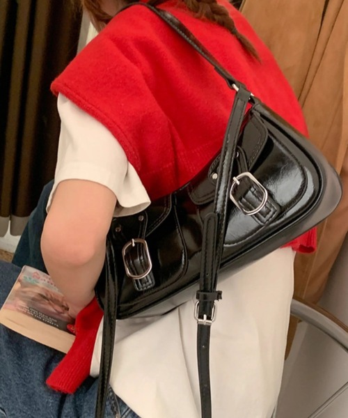 Vipoa(ヴィポア)の「out pocket bag(ショルダーバッグ・レディース・シルバー/ブラック/レッド/ブラウン/ホワイト・FREE)」の13枚目の写真