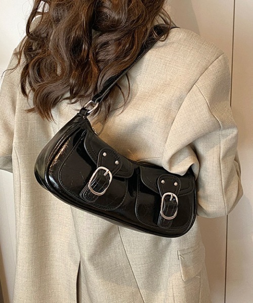 Vipoa(ヴィポア)の「out pocket bag(ショルダーバッグ・レディース・シルバー/ブラック/レッド/ブラウン/ホワイト・FREE)」の17枚目の写真