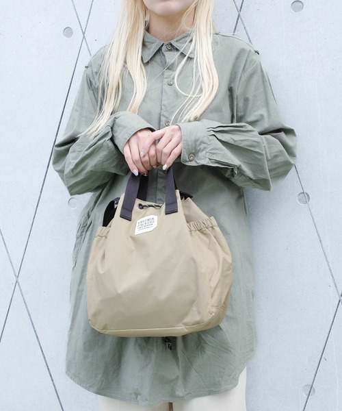 FREDRIK PACKERS(フレドリックパッカーズ)の「【FREDRIK PACKERS】【NAVYのみ別注カラー】210D 2WAY BLOOM SHOULDER BAG 210デニール ブルーム ショルダー バッグ(ショルダーバッグ・レディース・ネイビー/カーキ/ブラック・FREE)」の10枚目の写真