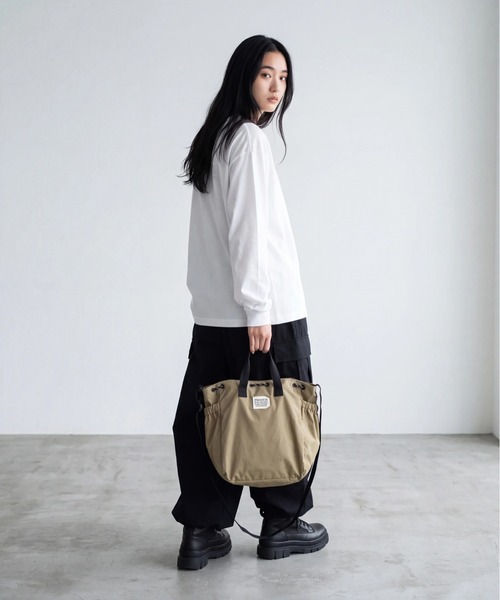 FREDRIK PACKERS(フレドリックパッカーズ)の「【FREDRIK PACKERS】【NAVYのみ別注カラー】210D 2WAY BLOOM SHOULDER BAG 210デニール ブルーム ショルダー バッグ(ショルダーバッグ・レディース・ネイビー/カーキ/ブラック・FREE)」の7枚目の写真