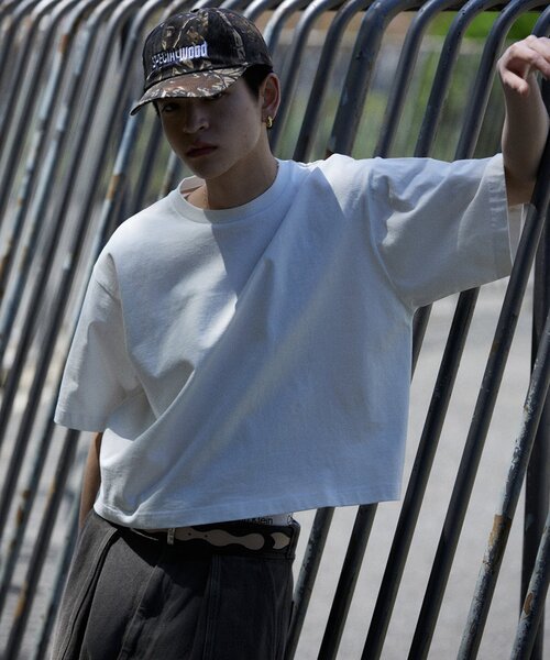 JOURNAL STANDARD（ジャーナルスタンダード）の「ショート イズ ベター ワイド Tシャツ（Tシャツ/カットソー・メンズ・ホワイト/ブラック/イエロー/コバルトブルー・MEDIUM/LARGE）」の2枚目の写真