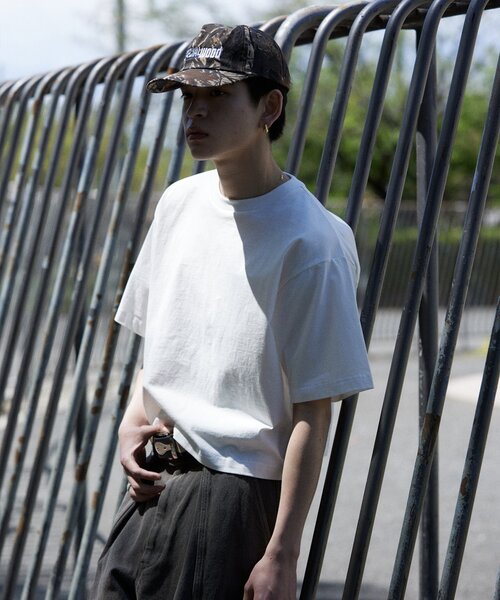 JOURNAL STANDARD（ジャーナルスタンダード）の「ショート イズ ベター ワイド Tシャツ（Tシャツ/カットソー・メンズ・ホワイト/ブラック/イエロー/コバルトブルー・MEDIUM/LARGE）」の16枚目の写真