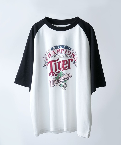 Soupy Soupy(スーピースーピー)の「【Soupy Soupy】old design vintage like printed raglan sleeves ringer T-shirts/オールドデザイン ヴィンテージライク プリント ラグランTシャツ リンガーTシャツ(Tシャツ/カットソー・メンズ・ホワイト/ブラック/ネイビー/レッド/ホワイト系その他/ブルー系その他/レッド系その他/ホワイト系その他2/ホワイト系その他3/ブルー系その他2/レッド系その他2/レッド系その他3/ホワイト系その他4/ホワイト系その他6/ホワイト系その他5/レッド系その他7/レッド系その他6/レッド系その他5/レッド系その他4/ブルー系その他4/ブルー系その他3/ブラック系その他2/ホワイト系その他7・M/L/XL/S)」の3枚目の写真