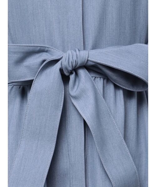TONAL(トーナル)の「デニムライクシャツフレアワンピース(ワンピース・レディース・インディゴブルー/ネイビー・MEDIUM)」の15枚目の写真