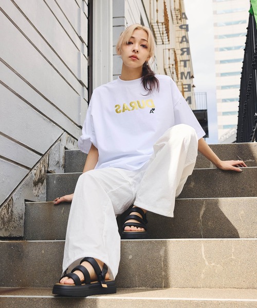 DURAS(デュラス)の「反転ロゴオーバーTシャツ(Tシャツ/カットソー・レディース・ホワイト×レッド/ホワイト×ゴールド/ホワイト×ブラック・SMALL/MEDIUM)」の14枚目の写真