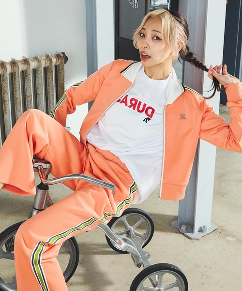 DURAS(デュラス)の「反転ロゴオーバーTシャツ(Tシャツ/カットソー・レディース・ホワイト×レッド/ホワイト×ゴールド/ホワイト×ブラック・SMALL/MEDIUM)」の21枚目の写真