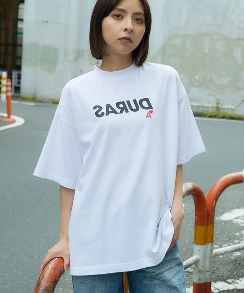 DURAS(デュラス)の「反転ロゴオーバーTシャツ(Tシャツ/カットソー・レディース・ホワイト×レッド/ホワイト×ゴールド/ホワイト×ブラック・SMALL/MEDIUM)」の10枚目の写真