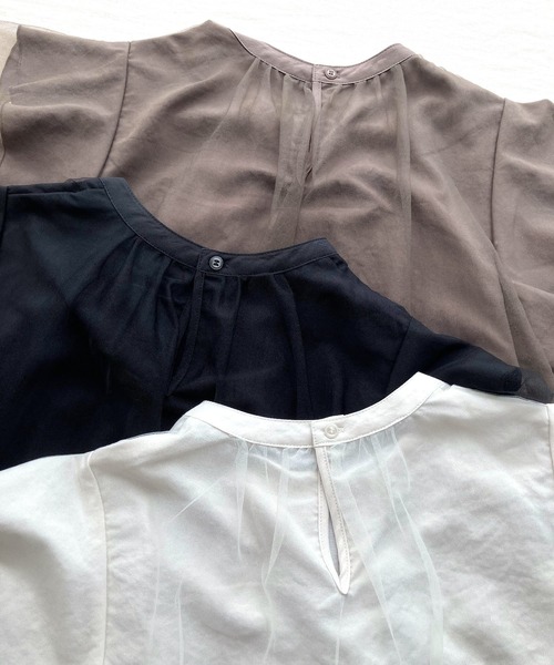 Q(キュー)の「フレアスリーブブラウス(シャツ/ブラウス・レディース・オリーブ/ブラック/オフホワイト・MEDIUM)」の11枚目の写真