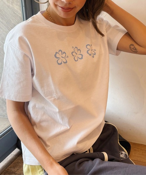 ROXY(ロキシー)の「HANGLOOSE/ロキシーロゴバックプリント半袖Tシャツ(Tシャツ/カットソー・レディース・ネイビー/ミント/ナチュラル・SMALL/MEDIUM/LARGE)」の1枚目の写真