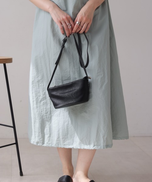 Bab（バブ）の「ショルダーミニバッグ（ショルダーバッグ・レディース・グリーン/ブラック/アイボリー/ベージュ・ONESIZE）」の3枚目の写真