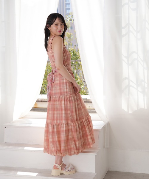 ASTORIA ODIER(アストリアオディール)の「チェックシャーリングバルーンキャミワンピース(ワンピース・レディース・ラベンダー/レッド・MEDIUM)」の13枚目の写真