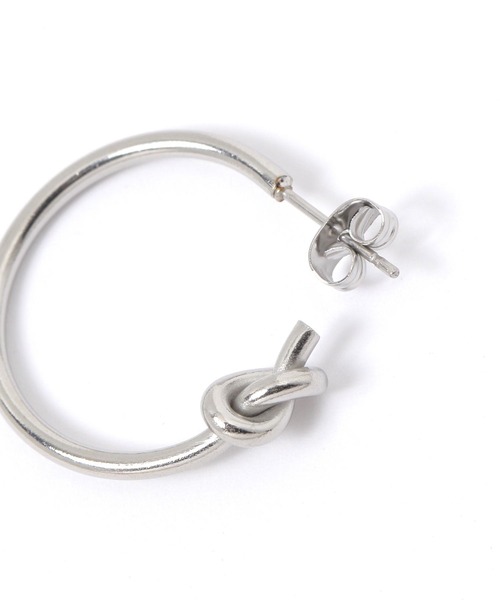 BAYFLOW（ベイフロー）の「ステンレスノットフープピアス（ピアス（両耳用）・レディース・イエロー/ライトグレー・FREE）」の4枚目の写真