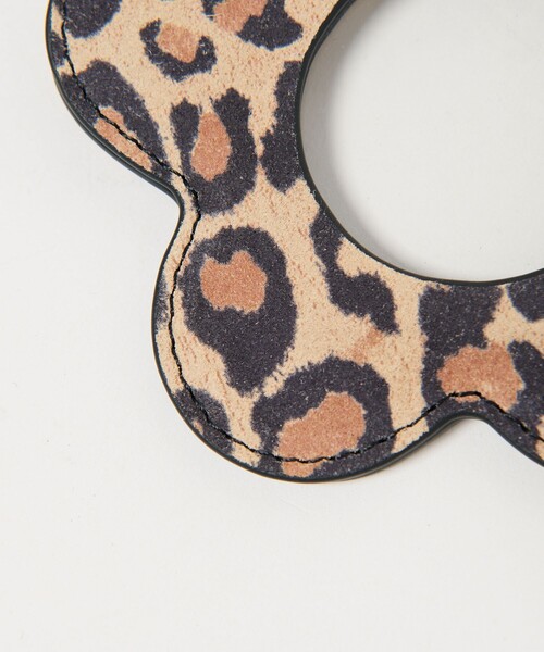 HASHIBAMI（ハシバミ）の「【別注】＜Hashibami＞フラワーモチーフ ハンドストラップ/スマホストラップ（スマホグッズ・レディース・ベージュ/その他1/ブラック・FREE）」の8枚目の写真