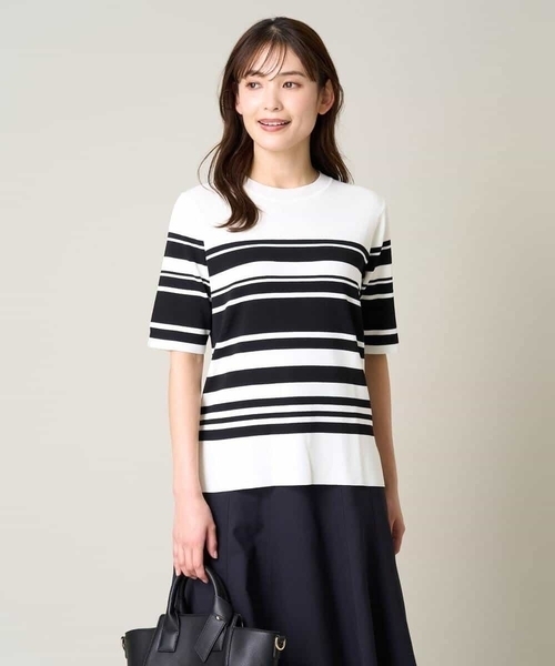 a.v.v（アーヴェヴェ）の「【洗える/UVカット】クルーネックニット（ニット/セーター・レディース・ブルー/ミント/レッド・36/34/42/38/40）」の5枚目の写真