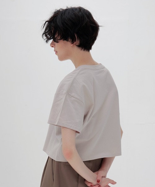 BLACK SCORE(ブラックスコア)の「BLACK SCORE × DRESSLAVE / 20th act cocky tee(アニバーサリー アクトコッキーミドリフ丈Tシャツ BSMCC UNISEX T SHIRT)(Tシャツ/カットソー・レディース・ホワイト/ベージュ・36)」の11枚目の写真