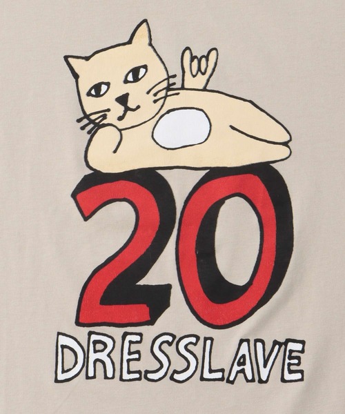 BLACK SCORE(ブラックスコア)の「BLACK SCORE × DRESSLAVE / 20th act cocky tee(アニバーサリー アクトコッキーミドリフ丈Tシャツ BSMCC UNISEX T SHIRT)(Tシャツ/カットソー・レディース・ホワイト/ベージュ・36)」の5枚目の写真