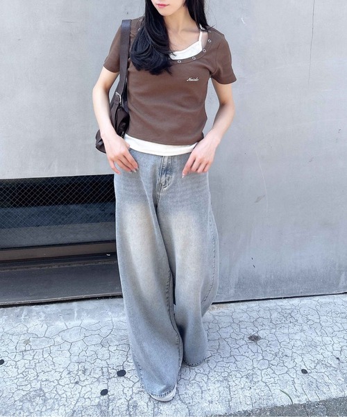 INGNI(イング)の「プレート付ハトメレイヤードリブトップス(Tシャツ/カットソー・レディース・ホワイト×ブラック/ブラウン系その他4/ブラック×グレー・M)」の9枚目の写真