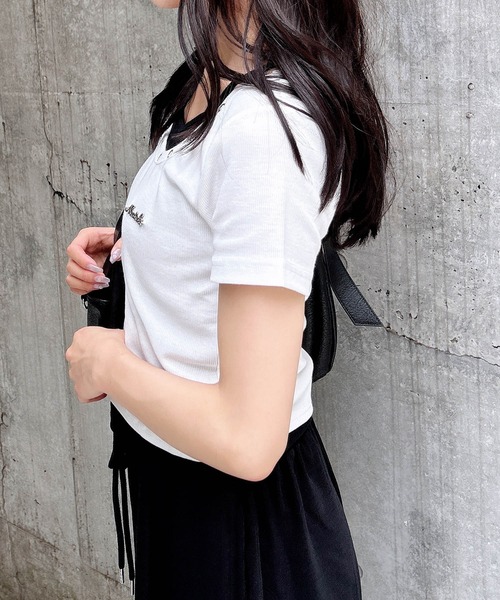 INGNI(イング)の「プレート付ハトメレイヤードリブトップス(Tシャツ/カットソー・レディース・ホワイト×ブラック/ブラウン系その他4/ブラック×グレー・M)」の13枚目の写真
