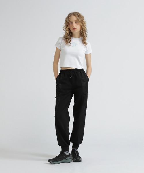 AVIREX(アヴィレックス)の「NYLON COMBI LONG PANTS/ナイロンコンビロングパンツ(スウェットパンツ・レディース・オリーブ/ブラック/グレー・M/S)」の5枚目の写真