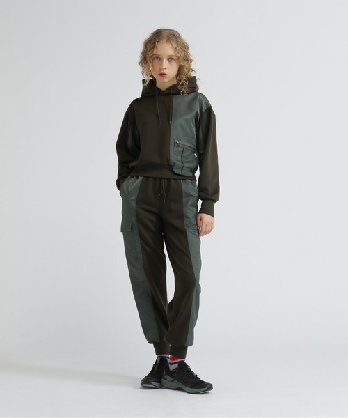 AVIREX(アヴィレックス)の「NYLON COMBI LONG PANTS/ナイロンコンビロングパンツ(スウェットパンツ・レディース・オリーブ/ブラック/グレー・M/S)」の13枚目の写真