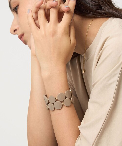 green label relaxing（グリーンレーベルリラクシング）の「＜Feeka＞ブレスレット（ブレスレット・レディース・ブラック/モカ・FREE）」の2枚目の写真