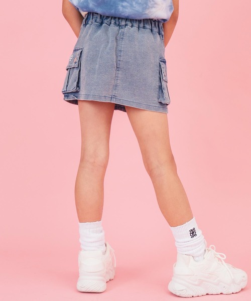 ANAP kids（アナップキッズ）の「カーゴ デニム ミニスカパン【ジュニアお揃い】（スカート・キッズ・ライトブルー/ブラック・110cm/120cm/130cm）」の8枚目の写真