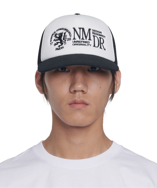 NOMANUAL(NOMANUAL)の「「NOMANUAL /ノーマニュアル」EMBLEM TRUCKER CAP(キャップ・メンズ・ブラック/ブラウン・FREE)」の5枚目の写真