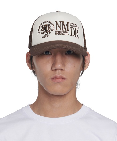 NOMANUAL(NOMANUAL)の「「NOMANUAL /ノーマニュアル」EMBLEM TRUCKER CAP(キャップ・メンズ・ブラック/ブラウン・FREE)」の7枚目の写真