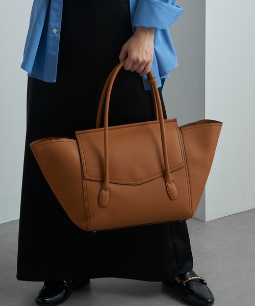 &MyuQ(アンドミューク)の「【&MyuQ】OPERIA トートバッグ A4収納可能 PC ビジネスバッグ 通勤 通学(トートバッグ・レディース・キャメル/ブラック/ダークブラウン・FREE)」の3枚目の写真