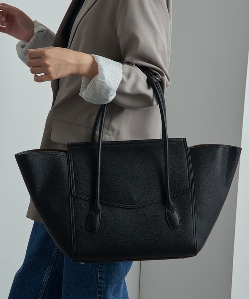 &MyuQ(アンドミューク)の「【&MyuQ】OPERIA トートバッグ A4収納可能 PC ビジネスバッグ 通勤 通学(トートバッグ・レディース・キャメル/ブラック/ダークブラウン・FREE)」の2枚目の写真