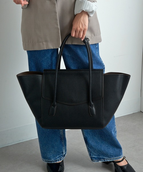 &MyuQ(アンドミューク)の「【&MyuQ】OPERIA トートバッグ A4収納可能 PC ビジネスバッグ 通勤 通学(トートバッグ・レディース・キャメル/ブラック/ダークブラウン・FREE)」の21枚目の写真