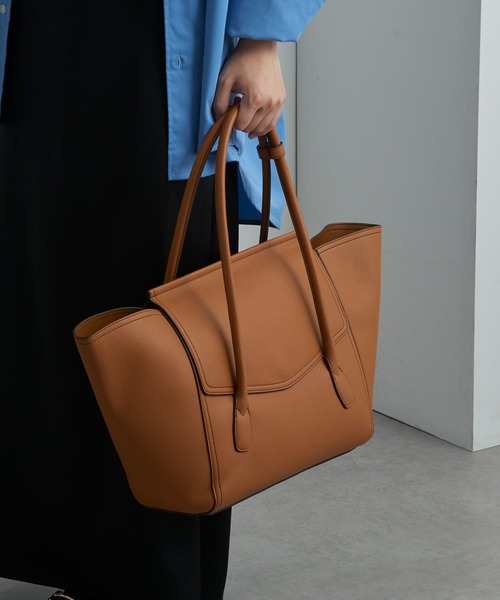 &MyuQ(アンドミューク)の「【&MyuQ】OPERIA トートバッグ A4収納可能 PC ビジネスバッグ 通勤 通学(トートバッグ・レディース・キャメル/ブラック/ダークブラウン・FREE)」の9枚目の写真