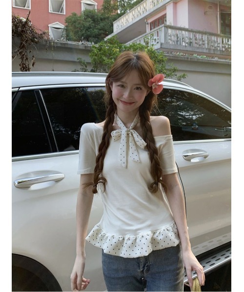 Ritzy(リッツィー)の「3色展開オフショルダー 首元リボン ドット柄のフリル Tシャツ/カットソー(Tシャツ/カットソー・レディース・ブラック/ホワイト/ブルー・FREE)」の11枚目の写真