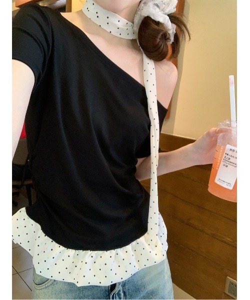 Ritzy(リッツィー)の「3色展開オフショルダー 首元リボン ドット柄のフリル Tシャツ/カットソー(Tシャツ/カットソー・レディース・ブラック/ホワイト/ブルー・FREE)」の12枚目の写真