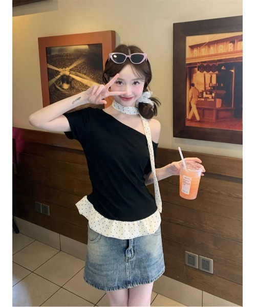 Ritzy(リッツィー)の「3色展開オフショルダー 首元リボン ドット柄のフリル Tシャツ/カットソー(Tシャツ/カットソー・レディース・ブラック/ホワイト/ブルー・FREE)」の14枚目の写真