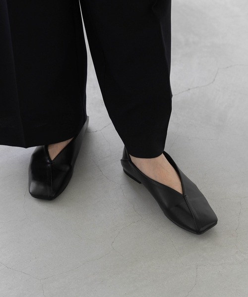 welleg(ウェレッグ)の「2wayバブーシュ ワンポイントステッチ フラットパンプス(パンプス・レディース・ブラウン/シルバー/ブラック/アイボリー・21.5cm/22.0cm/22.5cm/23.0cm/23.5cm/24.0cm/24.5cm/25.0cm/25.5cm/26.0cm)」の21枚目の写真