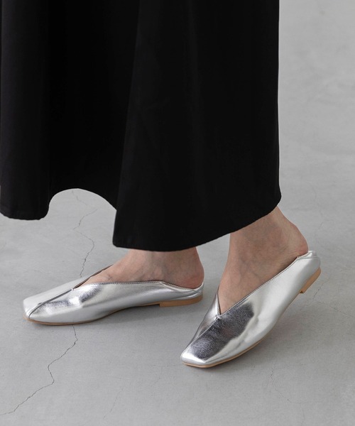 welleg(ウェレッグ)の「2wayバブーシュ ワンポイントステッチ フラットパンプス(パンプス・レディース・ブラウン/シルバー/ブラック/アイボリー・21.5cm/22.0cm/22.5cm/23.0cm/23.5cm/24.0cm/24.5cm/25.0cm/25.5cm/26.0cm)」の13枚目の写真