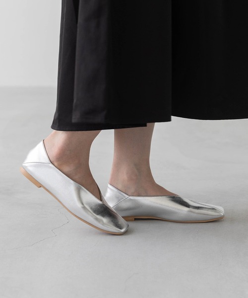 welleg(ウェレッグ)の「2wayバブーシュ ワンポイントステッチ フラットパンプス(パンプス・レディース・ブラウン/シルバー/ブラック/アイボリー・21.5cm/22.0cm/22.5cm/23.0cm/23.5cm/24.0cm/24.5cm/25.0cm/25.5cm/26.0cm)」の14枚目の写真