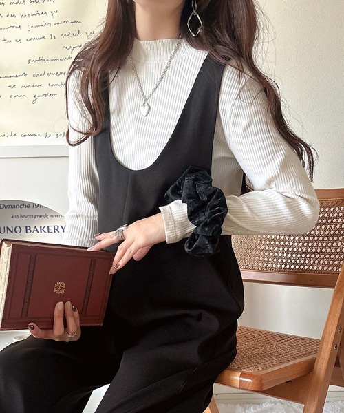 classicalelf(クラシカルエルフ)の「着心地ラクチン×お洒落見え♪深Uネックオールインワンサロペットパンツ(つなぎ/オールインワン・レディース・ブラック/チャコール・X-LARGE/SMALL/MEDIUM/LARGE)」の14枚目の写真