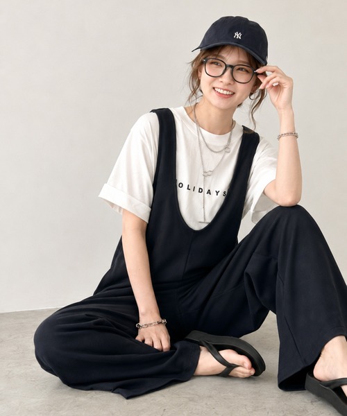 classicalelf(クラシカルエルフ)の「着心地ラクチン×お洒落見え♪深Uネックオールインワンサロペットパンツ(つなぎ/オールインワン・レディース・ブラック/チャコール・X-LARGE/SMALL/MEDIUM/LARGE)」の8枚目の写真