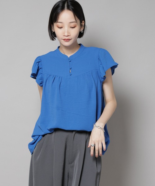 NANO universe（ナノユニバース）の「フリルスリーブブラウス(セットアップ可)（シャツ/ブラウス・レディース・ブラック/ベージュ/ブルー・FREE）」の3枚目の写真