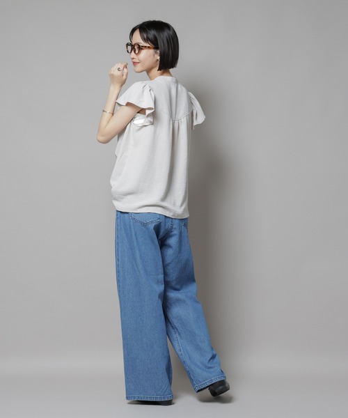 NANO universe（ナノユニバース）の「フリルスリーブブラウス(セットアップ可)（シャツ/ブラウス・レディース・ブラック/ベージュ/ブルー・FREE）」の13枚目の写真