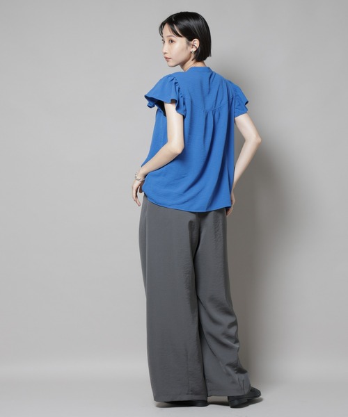 NANO universe（ナノユニバース）の「フリルスリーブブラウス(セットアップ可)（シャツ/ブラウス・レディース・ブラック/ベージュ/ブルー・FREE）」の21枚目の写真