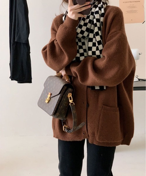 kirakiraShop(キラキラショップ)の「深Vネック ニット ロング カーディガン(カーディガン/ボレロ・レディース・ブラック/ホワイト/ブラウン/レッド/グリーン/チャコール・FREE)」の4枚目の写真